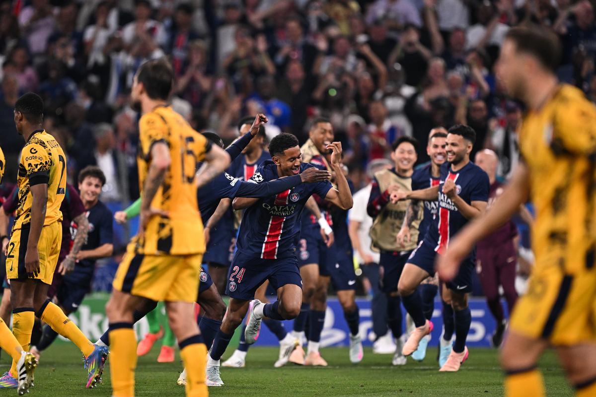 Ning巅峰对决,西亚卡姆与30激战巴黎圣日耳曼分钟,惊险取胜胜负难料!的简单介绍 Ning巅峰对决,西亚卡姆与30激战巴黎圣日耳曼分钟,惊险取胜胜负难料!的简单介绍